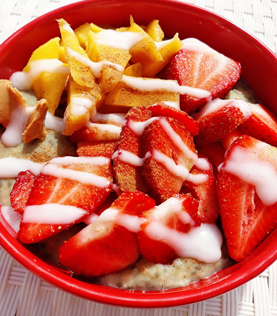 Michaela-Žáková-porridge-breakfast-vegan-strawberry