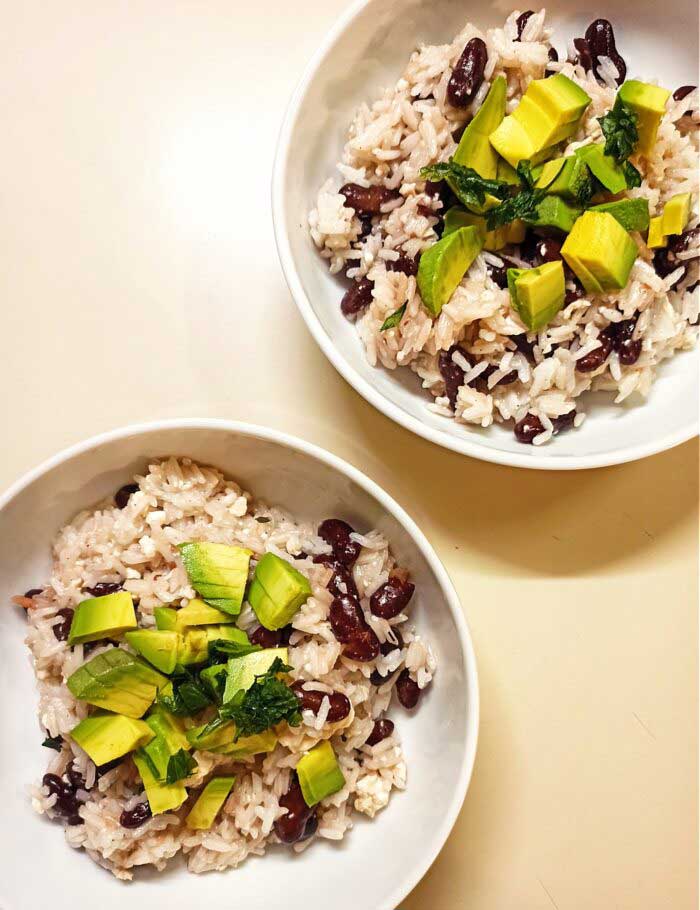 Coconut-rice-with-kidney-beans-vegan-recipe