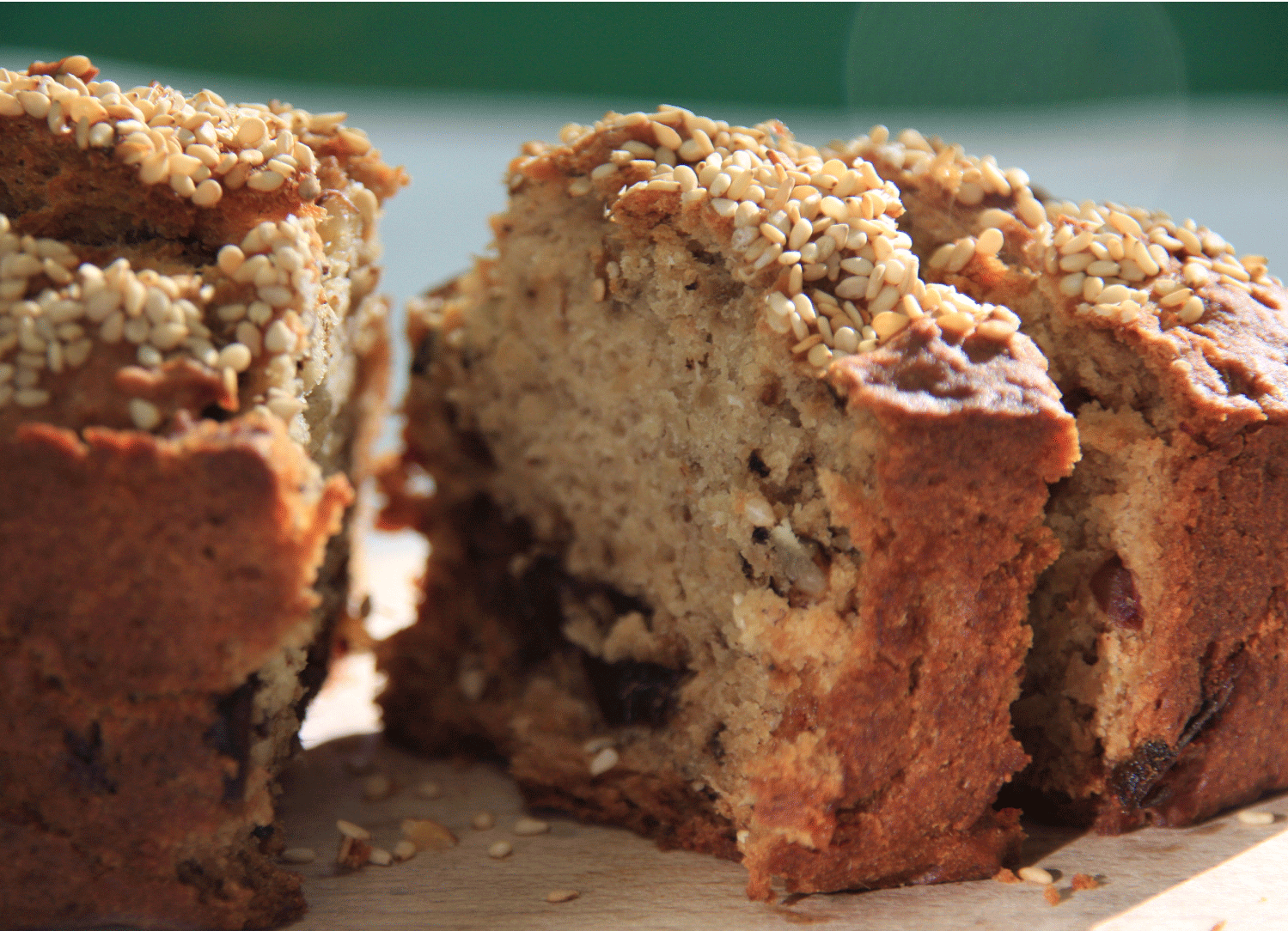 Banana-date-&-walnut-vegan-cake-by-Vegan-Bakes-by-Lisa-M