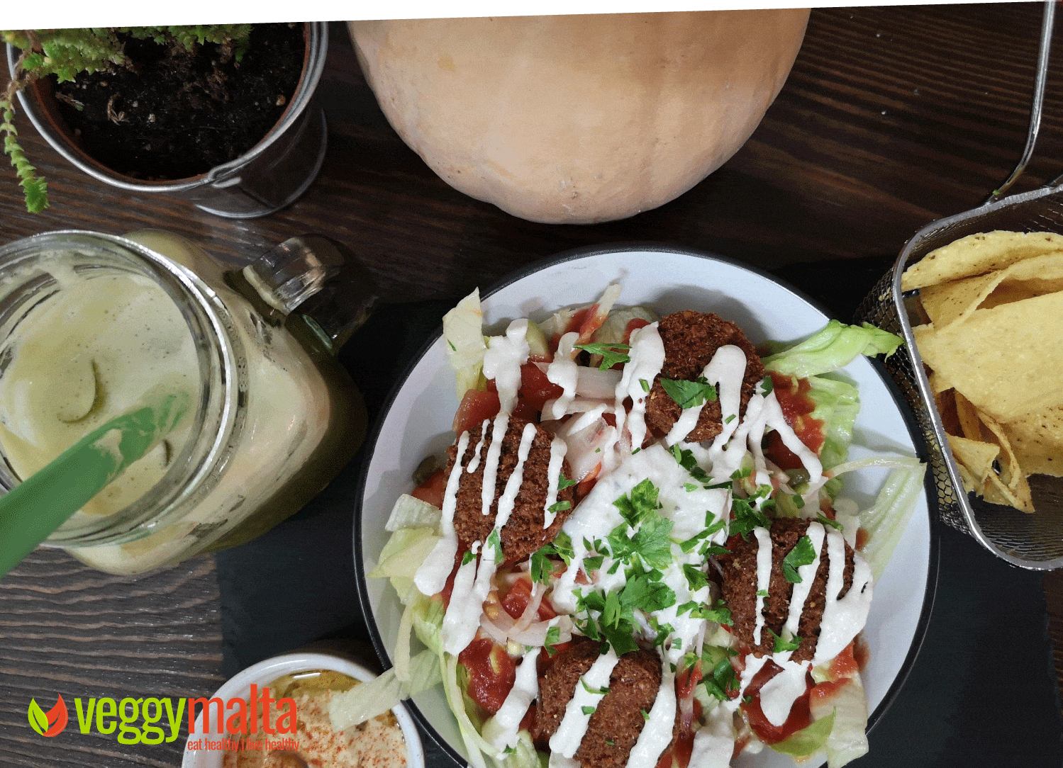 balance-bowl-falafel-salad