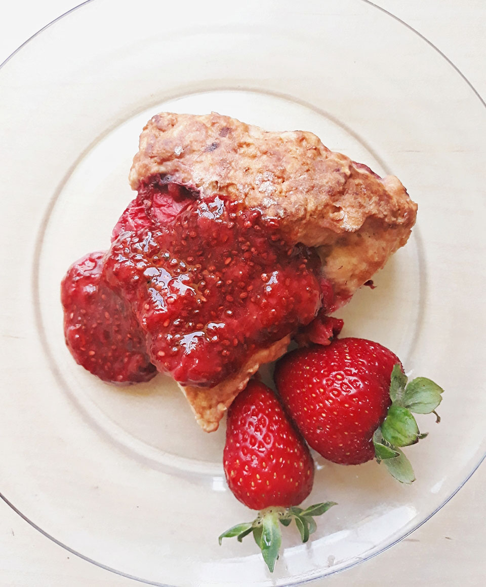 Vegan-strawberry-lemon-scones-with-chia-jam-michaela-zakova-strawberry