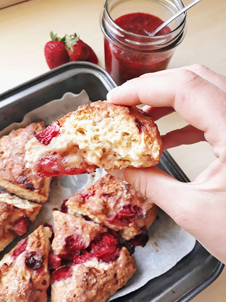 Vegan-strawberry-lemon-scones-with-chia-jam-michaela-zakova