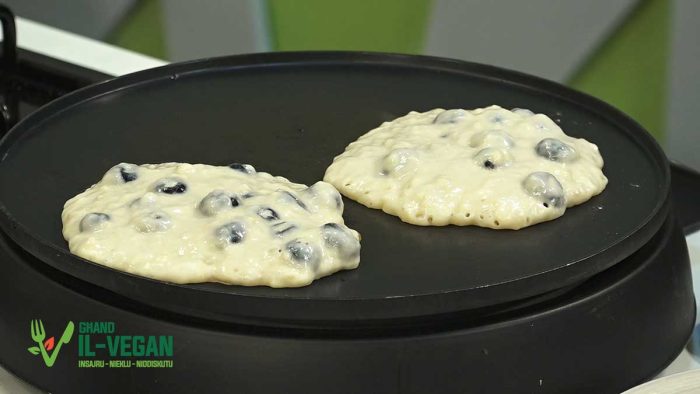 making-blueberry-pancakes