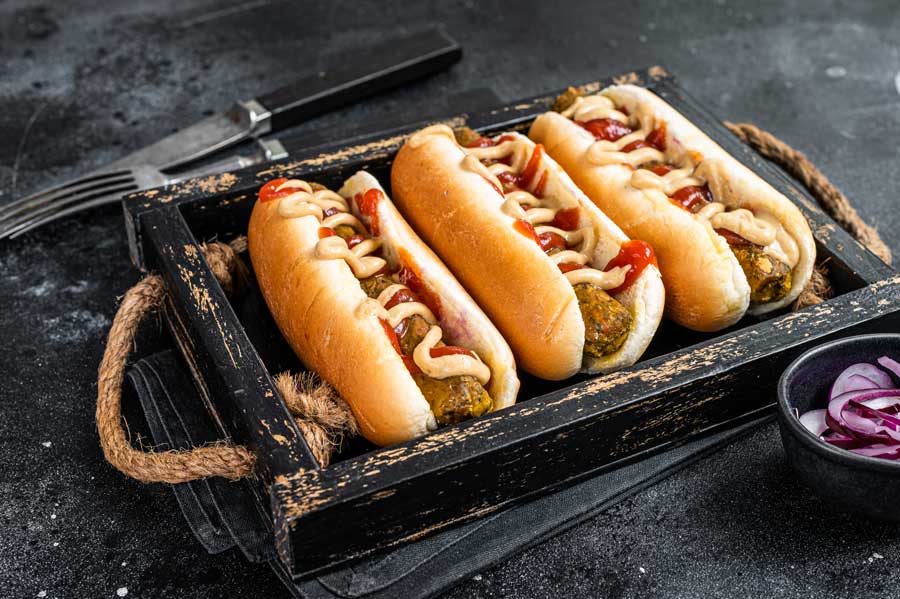 vegan-hot-dog-with-with-assorted-toppings-and-meat